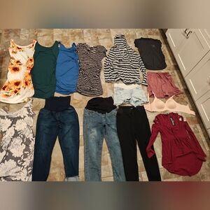 Assorted Women's Maternity Clothing Bundle